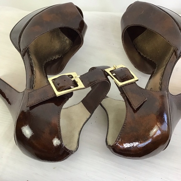 BEBE WOMEN ELEGANT DEEP BURGUNDY PATENT LEATHER PEEP TOE ANKLE STRAP SHOES SZ 7 - Picture 6 of 7